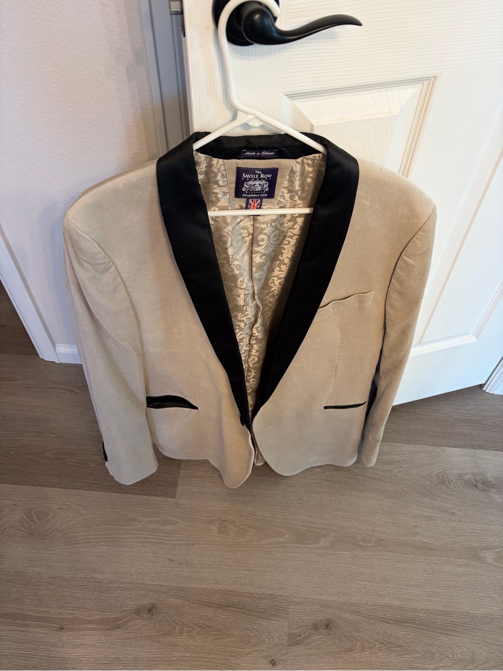 Men's Beige Blazer with Black Contrast Collar